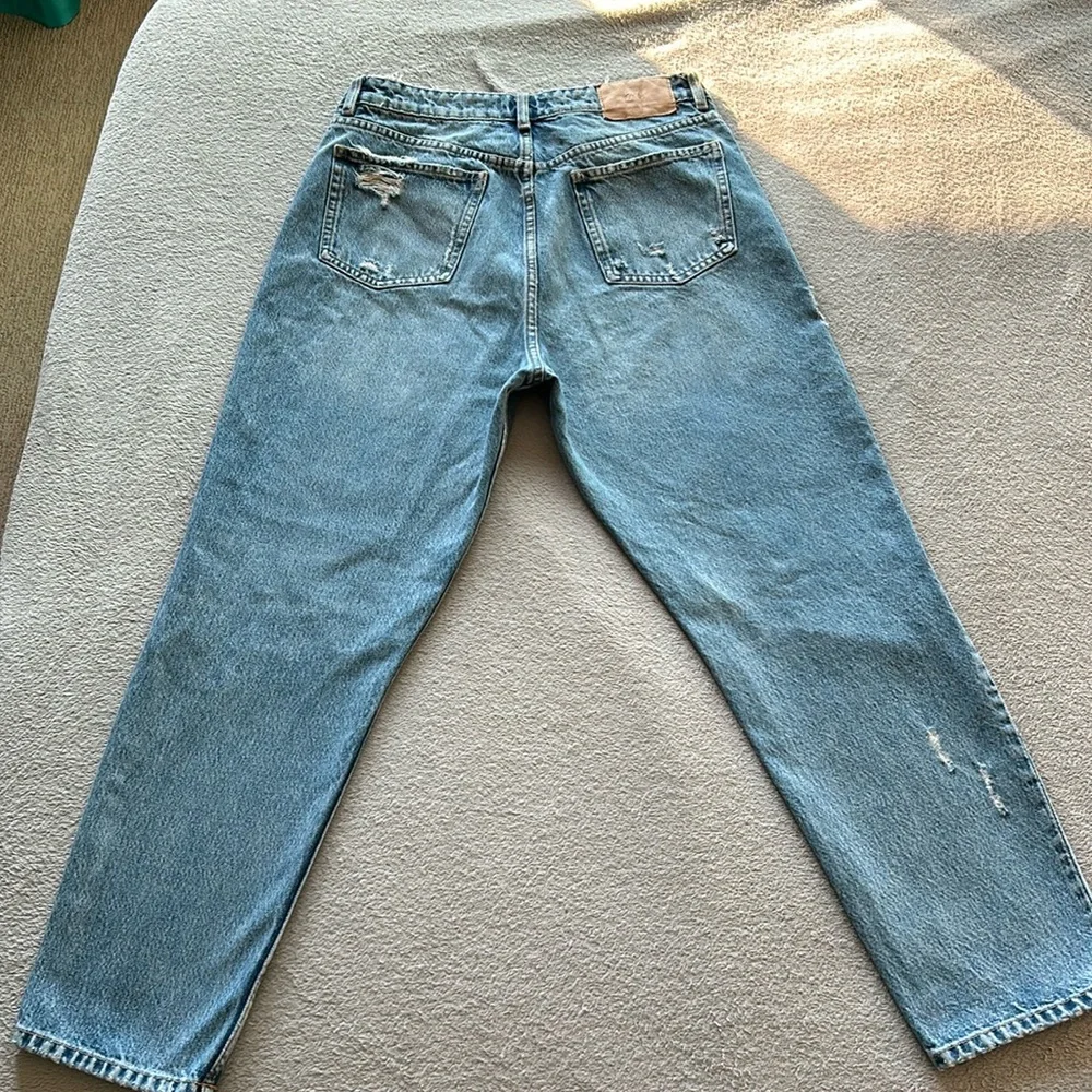 Zara | Women’s Straight Leg Distressed Denim Jeans - Size 10 Ripped Casual - Picture 3 of 9
